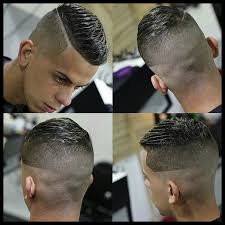 Ein superkurzer stark durchgestufter schnitt bringt das graumelierte haare erst so richtig zur geltung. September 2019