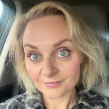 Fortnite: 2/5 cracks now filled with lava