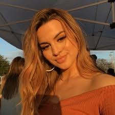 Abbey Weaver's Instagram, Twitter & Facebook