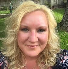 Holly Shrum's Instagram, Twitter & Facebook