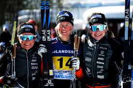 De svenska skiddamerna maja dahlqvist och linn svahn visade framfötterna i sprintkvalet i ruka, där världscupen i längdskidor inleds i helgen. Kek Stock Maja Dahlqvist Moa Molander Kristiansen Moa Olsson