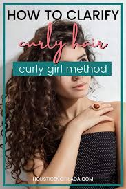 Apple cider vinegar (acv) rinse for curly hair september 1, 2017 acv has been popular for a long time in the curly community for being able to remove product buildup and restoring the ph balance of the scalp and hair. How To Properly Clarify When Following The Curly Girl Method The Holistic Enchilada