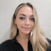 Leanne Flynn's Instagram, Twitter & Facebook