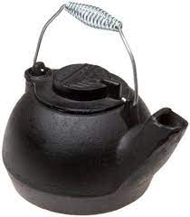 Amazon Com Old Mountain 10129 Pre Seasoned 2 Quart Cast Iron Tea Kettle Kitchen Dining Tea Kettle Kettle Old Mountain Cast Iron