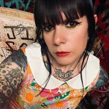 Hot damn! 🔥 The very best kinda MCM Time Capsule is right HERE in Saginaw,  Michigan. All the details — both inside and out — for you to drool over.  Designed by