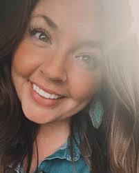 Anna Brinker's Instagram, Twitter & Facebook