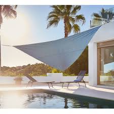mobilier de jardin pas cher gifi voile d ombrage triangulaire mobilier jardin voile ombrage