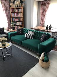 Antrasit rengi, nötr bir renk olarak belirlendiğinden birçok renkle bir araya geldiğinde uyumlu bir sonuç ortaya çıkarır. Antrasit Koltuk Takimi Perde Uyumu Bellona Koltuk Takimi