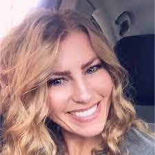 Terri Shore's Instagram, Twitter & Facebook