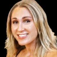 Kelsey Arnett's Instagram, Twitter & Facebook