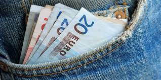 Je vous montre dans cette vidéo comment retirer de l'argent paypal sans carte bancaire depuis ton pays. Comment Peut On Retirer De L Argent Sans Carte Bancaire Banque Ideale