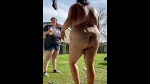 BBW Outdoor Shower Ft. Female Fiancé - Pornhub.com