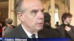 Mitterrand décore Claude Rich, Michel Duchaussoy et José Artur