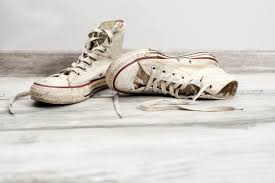 Consider applying a layer of stain protectant to use a soft brush or cloth to wipe away dirt, salt or other debris on the shoes. How To Make An Old Sneaker Look Brand New Fad Magazine