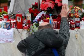 Pope stable after respiratory crisis, spent 'long periods' off noninvasive  ventilator