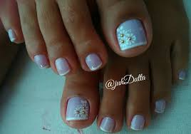 Essa francesinha é diferente, mas é muito elegante. 29 Fotos De Unhas Decoradas Com Adesivos