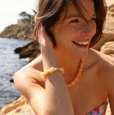ROUCAS 🐚🪸 Les colliers de pierres so 90´s et bohèmes parfaits pour l'été  et les bains de mer 🌞 Existent en 2 longueurs au choix #jourdemistral #summer  #collier #bijoux