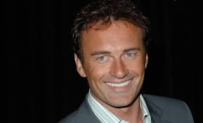 Julian McMahon Muore: La Star di 'Nip/Tuck', 'Fantastic Four', 'FBI: Most  Wanted' Aveva 56 Anni : r/Fauxmoi