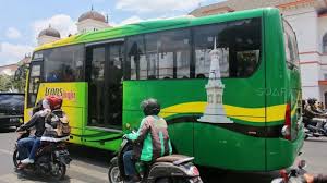 Trans jogja memiliki 20 bis rute di yogyakarta dengan 353 bis pemberhentian. Beroperasi Seperti Biasa Trans Jogja Disemprot Disinfektan Tiap Pagi Buta Suara Jogja