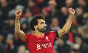 محمد صلاح حامد محروس غالي (مواليد 15 يونيو 1992) هو لاعب كرة قدم مصري، يلعب في مركز الجناح الأيمن مع نادي ليفربول في الدوري الإنجليزي الممتاز ومنتخب مصر. Ù…Ø­Ù…Ø¯ ØµÙ„Ø§Ø­ ÙŠØ«ÙŠØ± Ø§Ù„Ø¬Ø¯Ù„ Ø¨Ù‡Ø°Ø§ Ø§Ù„ØªØµØ±Ù ÙÙŠ ØªØ¯Ø±ÙŠØ¨Ø§ØªÙ‡ Ù…Ø¹ Ù„ÙŠÙØ±Ø¨ÙˆÙ„ ÙÙŠØ¯ÙŠÙˆ Ø§Ù„Ù‚Ø¯Ø³ Ø§Ù„Ø¹Ø±Ø¨ÙŠ