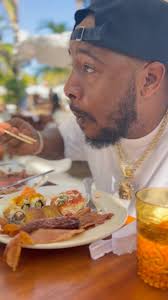 Birthday Vibes 4 days away 😏 What should I do this year? #birthday #reels  #miami #buffet #nikkibeachmiami #thehughleys