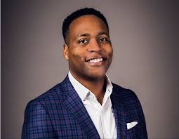 Marcus Warren's Instagram, Twitter & Facebook