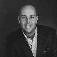 200+ perfiles de «Ostrander»