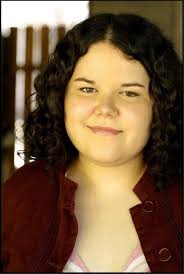 Leslie Calkins's Instagram, Twitter & Facebook