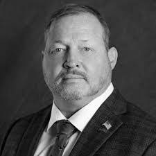 Eric Hare's Instagram, Twitter & Facebook