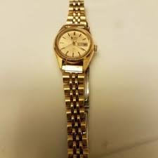 Buy seiko neo classic mens analog quartz watch with stainless steel gold plated bracelet sur296p1 and other wrist watches at amazon.com. Vintage Seiko Womens S3 Gold Tone Quartz Analog Expansion Watch With Calendar Watchcharts
