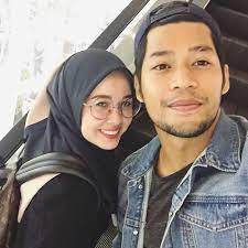 Video emma maembong menampar kamal adli menjadi viral di media sosial. Rotikaya Comel Sungguh Kamal Adli Dan Emma Maembong Ni Facebook