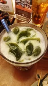 Potongan cincau ditambah dengan sirup, santan dan es serut sehingga. Es Cincau Picture Of Sate Khas Senayan Jakarta Tripadvisor