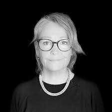 Louise Wingfield's Instagram, Twitter & Facebook