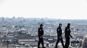 Cieli in prevalenza sereni o poco nuvolosi, con nubi in aumento fino a cieli coperti associati a deboli nevicate in serata. Violer Le Confinement Deux Fois En 15 Jours Est Puni De 200 Euros D Amende Le Parisien