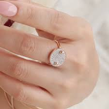 Avantgarde Modern Design Diamond Ring