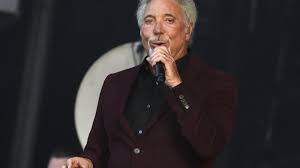 Wir waren das gegenteil von traurig. Tom Jones Meine Stimme Ist Immer Noch Kraftig Welt