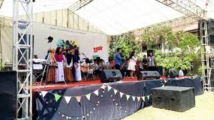 Tata panggung dalam khasanah seni teater disebut juga dengan istilah scenery (tata dekorasi). 38 Dekorasi Panggung Pentas Seni Kekinian Paling Keren Dan Kreatif Terbaru Calonarsitek Com
