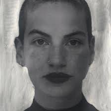 Festival REMUE #3 Et enfin, voici l'équipe organisatrice du festival.  Camille Plocki, Maïa Foucault, Asja Nadjar sont comédiennes, et directrices  artistiques de La HUTTE. Amandine Scotto est l'administratrice de La HUTTE.  Nils