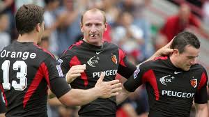 La rochelle signe le seul essai du match. France Rugby Team Supports Gareth Thomas With Rainbow Laces Bbc News