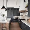 This farmhouse living room design shows you the exposed bricks which accentuate the traditional value of the space. Https Encrypted Tbn0 Gstatic Com Images Q Tbn And9gctxjwszcs5s22u35t6zzv2zpzoorher4 Dtz92c33qbvwe8gcef Usqp Cau