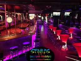 Spaarks Led Isikli Mobilya Ile Mekanlariniz 1 0 Onde Baslasin Ledli Bistro Masasi Urunumuzu Detayli Bilgi Almak Ve Satin Almak Icin Bistro Masalar Led Buzagi