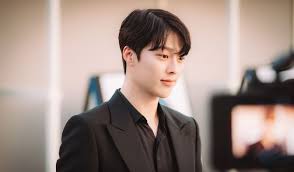 Jang ki yong facts jang ki yong (장기용) is a south korean actor under yg kplus. My Roommate Is A Gumiho Star Jang Ki Yong To Enlist In Military In August The Star