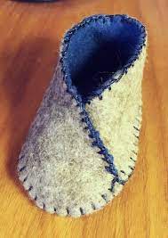 Come Fare Scarpine Da Neonato In Feltro Cartamodello E Tutorial Pantofole In Feltro Scarpette Da Bambino Di Feltro Scarpe In Feltro