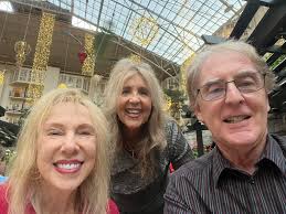 Had a great time at the Prayer and Praise retreat in Eureka Springs,  Arkansas- home of The great Passion Play! Randall Christy and Mary Fay  Jackson hosted the retreat and I met