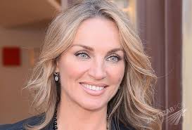 Żony Hollywood": Eva Rich pozuje do sesji w ekskluzywnym hotelu [zdjęcia]