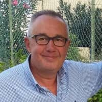 6 perfiles de «Ronald Wolf»