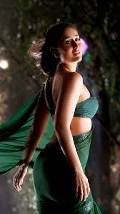 Kareena Kapoor In A Green Saree Beautiful Bollywood Actress Bollywood Celebrities Indian Bollywood Actress