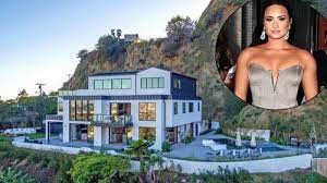 Inside Demi Lovato S Beautiful Hollywood Hills Home Celebrity Mansions Hollywood Hills Homes Hollywood Hills