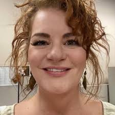 it's cramped, but cozy.💕