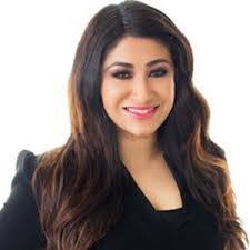 Sonia Azizi's Instagram, Twitter & Facebook